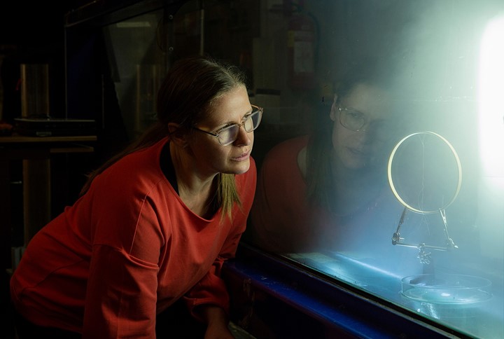 01.Izabela Zolcinska Weeping Project Credit Aliona Pazdniakova